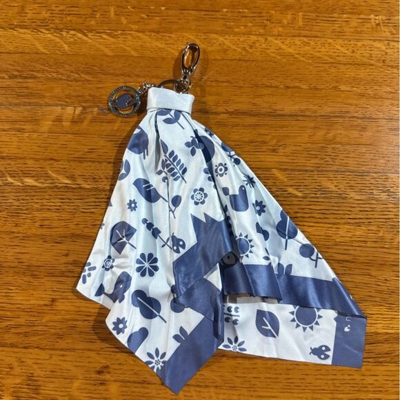 Norwex Icon Optic Scarf with Charm NWT - Picture 4 of 9